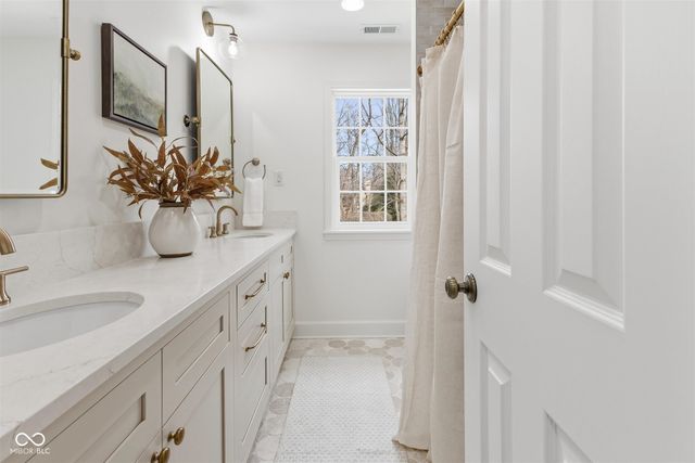 6865 Cardinal Drive, Mccordsville, IN 46055