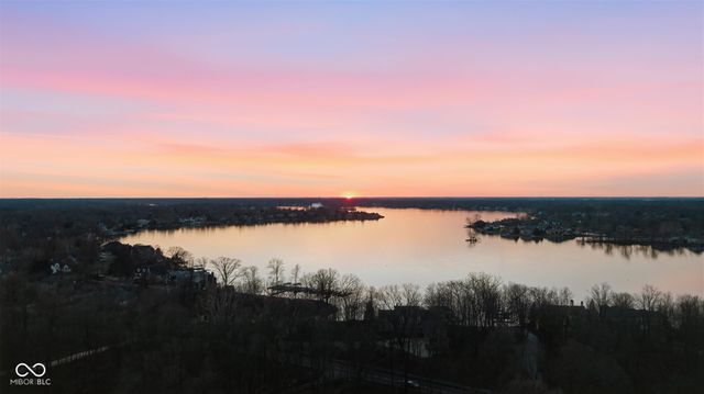 6865 Cardinal Drive, Mccordsville, IN 46055