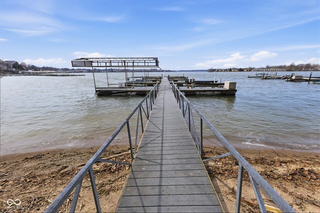 6865 Cardinal Drive, Mccordsville, IN 46055