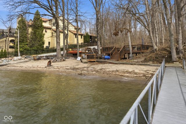 6865 Cardinal Drive, Mccordsville, IN 46055