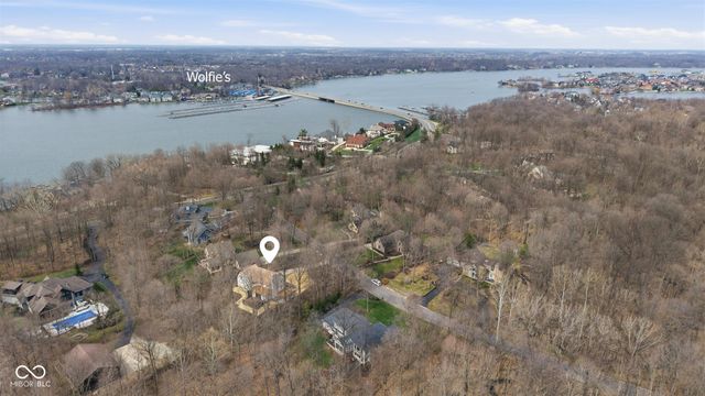 6865 Cardinal Drive, Mccordsville, IN 46055