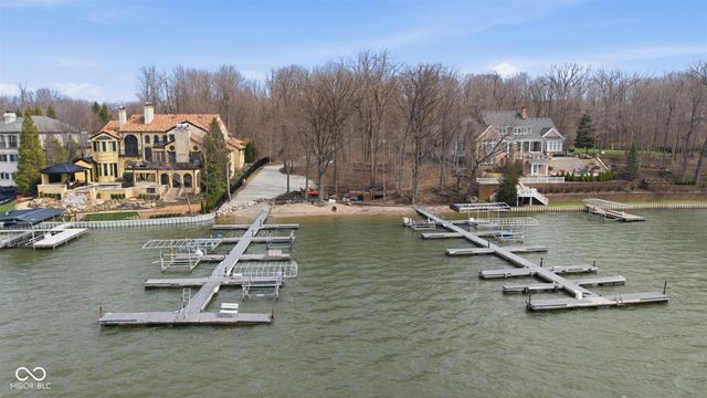 6865 Cardinal Drive, Mccordsville, IN 46055