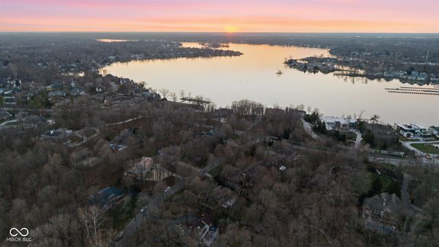 6865 Cardinal Drive, Mccordsville, IN 46055