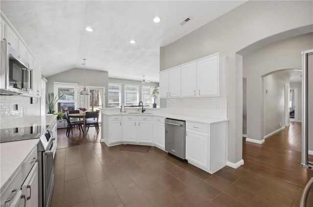 2337 Edmenton DR, Virginia Beach, VA 23456