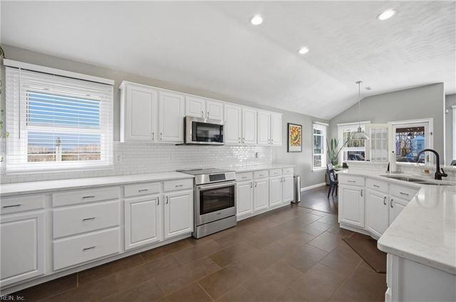 2337 Edmenton DR, Virginia Beach, VA 23456