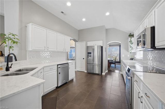 2337 Edmenton DR, Virginia Beach, VA 23456