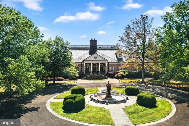 1534 N TROOPER RD, Worcester, PA 19490