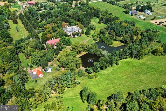 1534 N TROOPER RD, Worcester, PA 19490