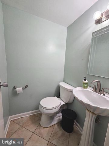 2621 WAGON DR, Alexandria, VA 22303