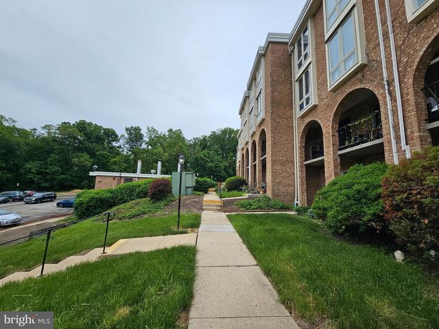 2621 WAGON DR, Alexandria, VA 22303