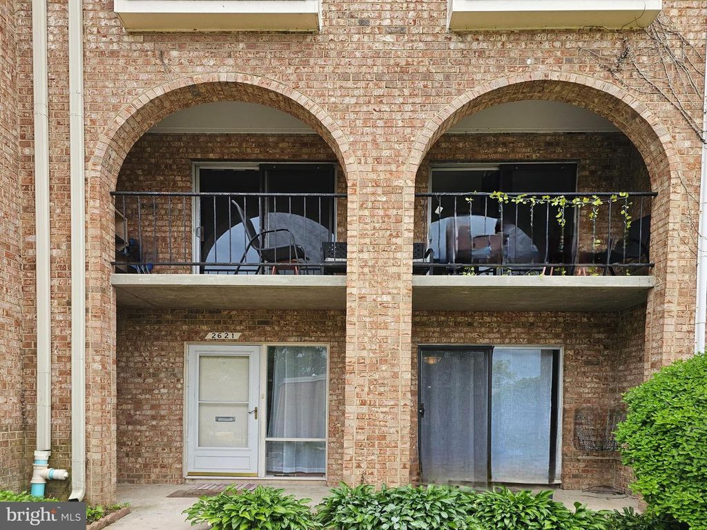 2621 WAGON DR, Alexandria, VA 22303