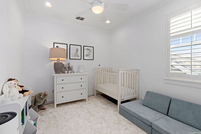 334 E Olmos Dr., Olmos Park, TX 78212