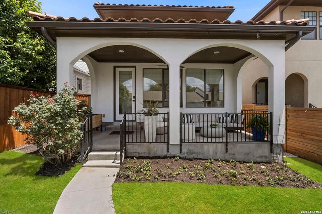 334 E Olmos Dr., Olmos Park, TX 78212