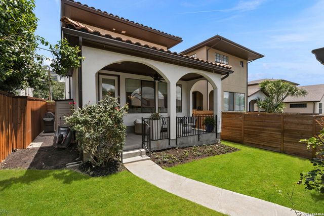 334 E Olmos Dr., Olmos Park, TX 78212