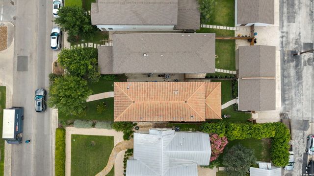 334 E Olmos Dr., Olmos Park, TX 78212