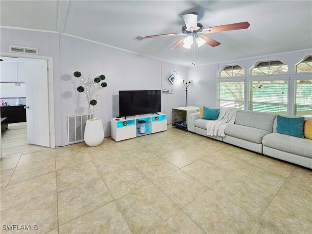 330 F RD, Labelle, FL 33935