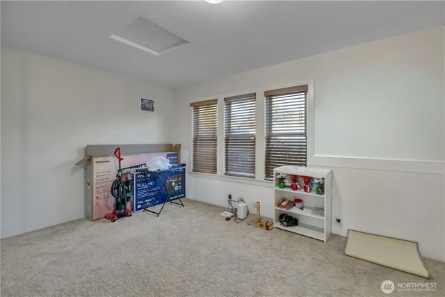 10709 Woodland Avenue E, Puyallup, WA 98373