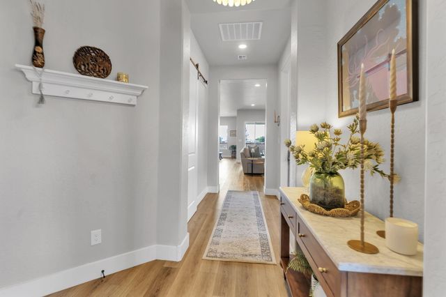 7712 Majesty Court NW, Albuquerque, NM 87107