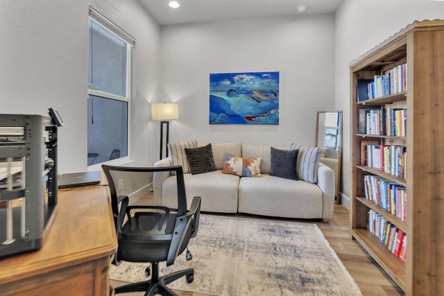 7712 Majesty Court NW, Albuquerque, NM 87107