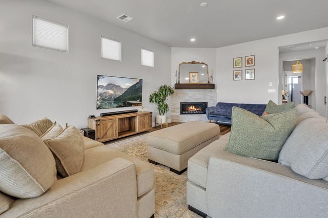 7712 Majesty Court NW, Albuquerque, NM 87107