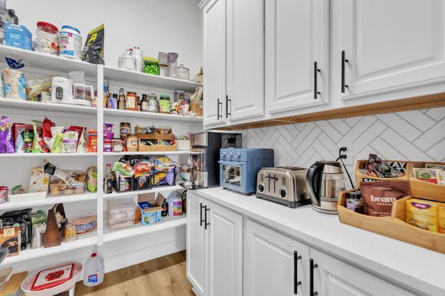 7712 Majesty Court NW, Albuquerque, NM 87107
