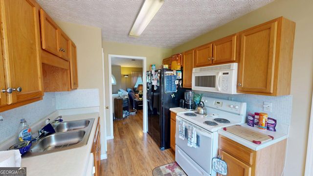 100 Hawthorn Drive, Carrollton, GA 30116