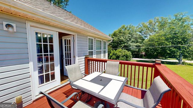 100 Hawthorn Drive, Carrollton, GA 30116