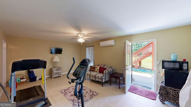 100 Hawthorn Drive, Carrollton, GA 30116