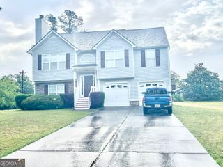 100 Hawthorn Drive, Carrollton, GA 30116