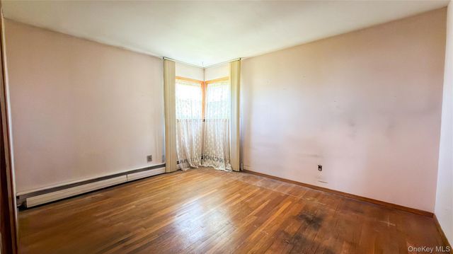 64 Grand Avenue, Lindenhurst, NY 11757