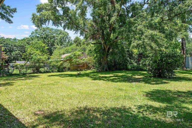 206 W Magnolia Street, Bay Minette, AL 36507