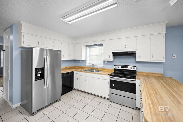 206 W Magnolia Street, Bay Minette, AL 36507