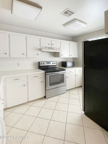 101 Michael Allen Boulevard 3b, Lafayette, LA 70501