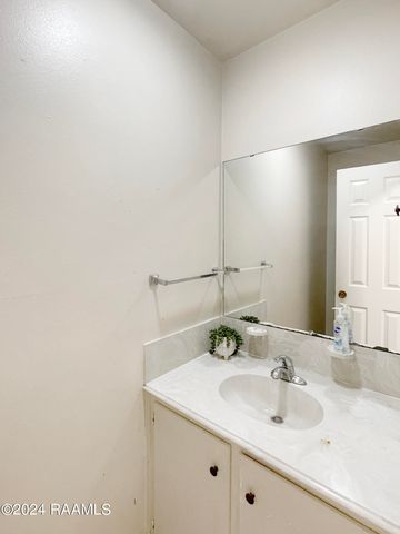 101 Michael Allen Boulevard 3b, Lafayette, LA 70501