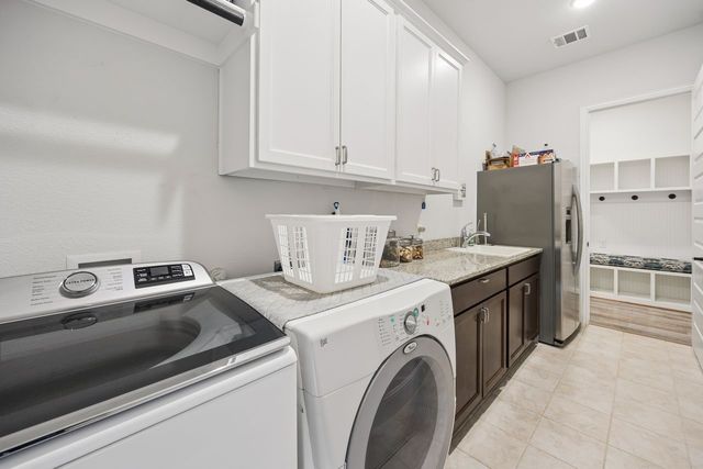 2700 Castlebridge, The Colony, TX 75056