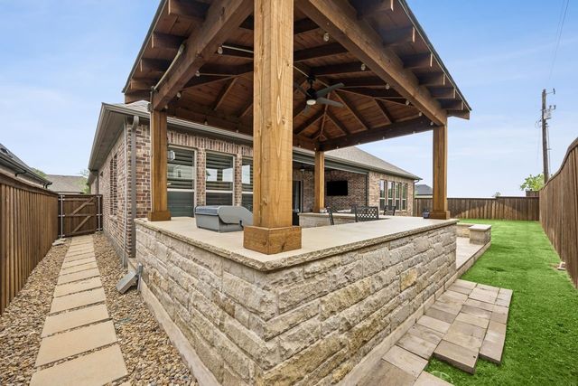 2700 Castlebridge, The Colony, TX 75056