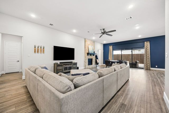 2700 Castlebridge, The Colony, TX 75056