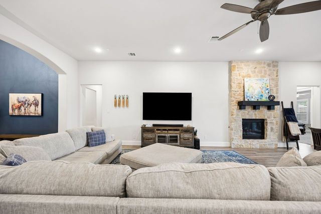 2700 Castlebridge, The Colony, TX 75056