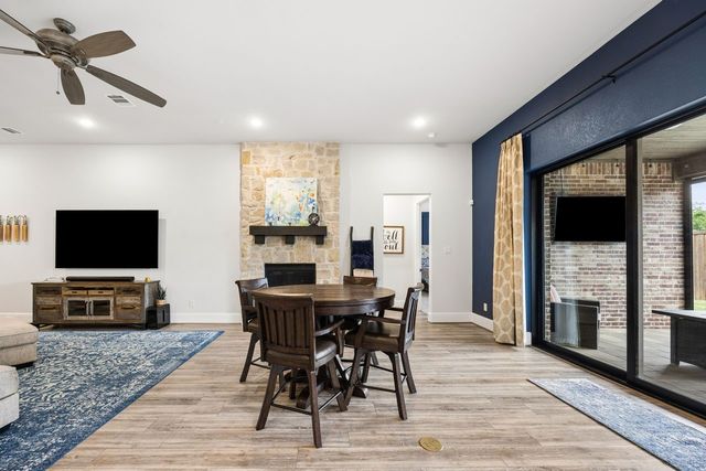 2700 Castlebridge, The Colony, TX 75056