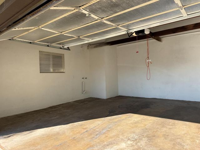 1128 W Michigan Avenue, Fresno, CA 93705