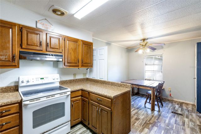 576 SE MAYHALL TERRACE, Lake City, FL 32025