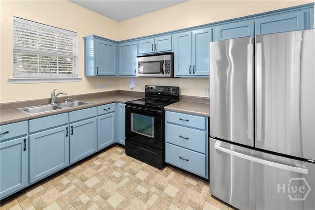 1527 Bradley Boulevard, Savannah, GA 31419