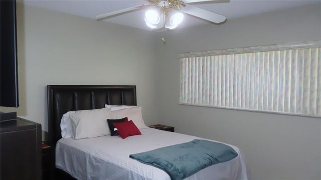 2402 ECUADORIAN WAY 34, Clearwater, FL 33763