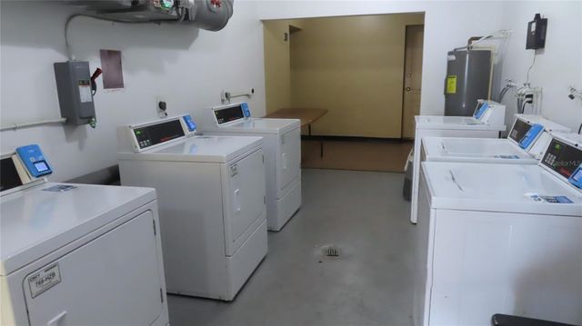 2402 ECUADORIAN WAY 34, Clearwater, FL 33763