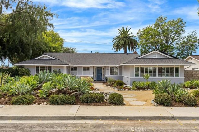 580 Black Hills Drive, Claremont, CA 91711