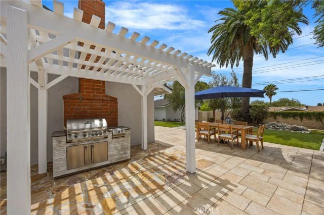 580 Black Hills Drive, Claremont, CA 91711