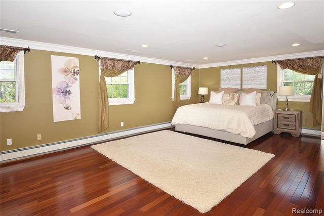 5100 Kings Gate Way, Bloomfield Hills, MI 48302