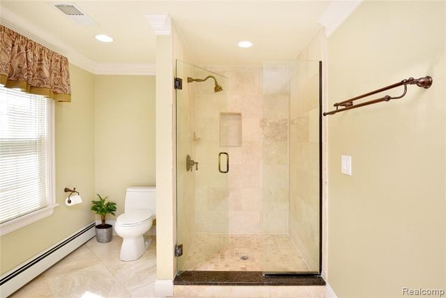 5100 Kings Gate Way, Bloomfield Hills, MI 48302