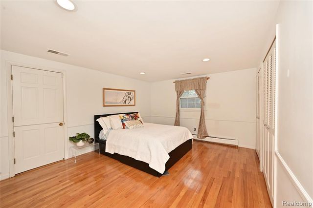 5100 Kings Gate Way, Bloomfield Hills, MI 48302