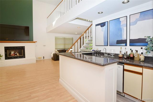 5100 Kings Gate Way, Bloomfield Hills, MI 48302